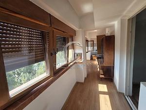 Apartament deosebit cu scara interioara si 4 camere ~ pozitie centrala
