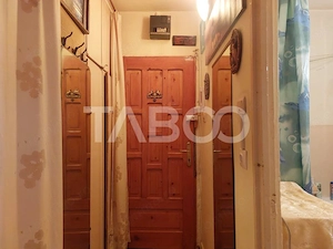 Comision 0% Garsoniera 25 mp etaj 2 debara balcon Terezian Sibiu - imagine 11
