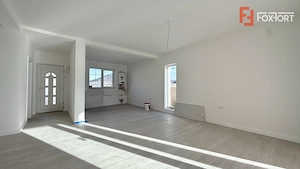 Duplex la cheie 4 camere - toate utilitatile - Mosnita zona Lidl Nou - imagine 3