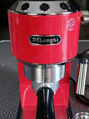 Espressor De Longhi Dedica EC680 