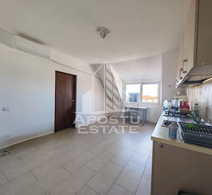 Apartament cu 3 camere, de vanzare, centrala proprie, zona Lipovei - imagine 2