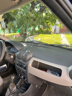 Vând Dacia Logan 1.4 Benzina 2010 - imagine 4