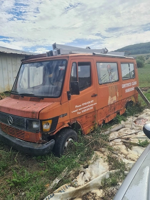 Vand  Mercedes 207 D - imagine 3