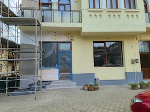 SPATIU COMERCIAL DE INCHIRIAT IN CALIMANESTI - imagine 4