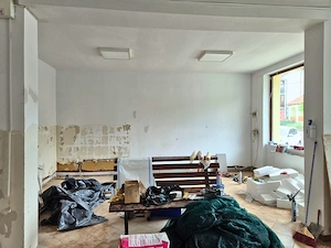 SPATIU COMERCIAL DE INCHIRIAT IN CALIMANESTI - imagine 11