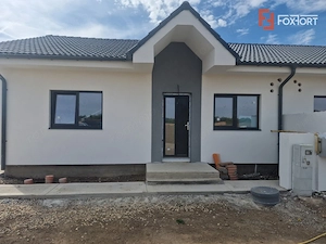 Duplex de vanzare cu 3 camere, zona Bucovat