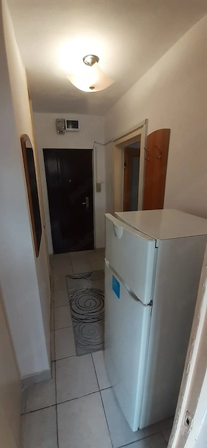 Garsoniera decomandata de inchiriat 35 mp zugravita mobilata utilata proprietar bloc mixt 1982 - imagine 7