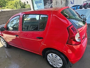 Dacia Sandero 2011