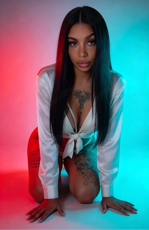 bruneta Sexi 