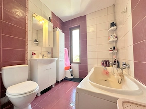 Mai mult decât un apartament - spațiu, intimitate și terasă - imagine 12