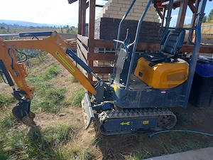 Mini excavator macao stx11