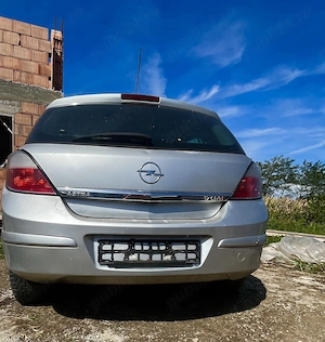 Vând pentru piese VW Golf 5 - 2004 și Opel Astra H-2005 (complete) - imagine 4