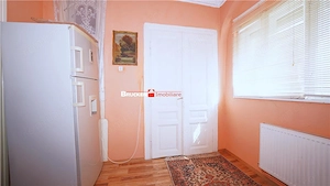 Proprietate centrala, cu 3 unitati independente si 520 mp de teren, potrivita pentru activitate medi - imagine 11