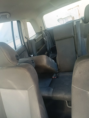 Dezmembrez Opel Zafira  - imagine 3