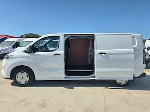 Ford Transit Custom L2H1 - imagine 10