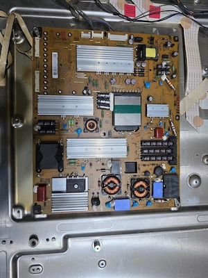 sursa eax62865401 de pe tv LG 42lw650s