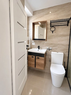 Apartament 3 camere, 100 mp, zona Medicina - imagine 12