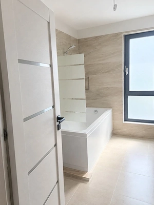 Apartament 3 camere, 100 mp, zona Medicina - imagine 13