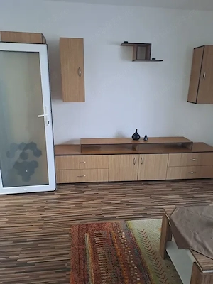 Apartament 1 camera decomandat etaj 3 mare Liceul Auto Freidorf centrala proprie mobilat utilat - imagine 4