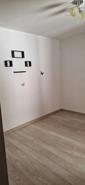 Vanzare Apartament 2 camere , 55 mp ,zona Coresi  - imagine 3
