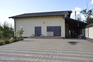 Titesti - Casa la Cheie D+P+M, 254 Mp, Teren 1130 Mp - imagine 20