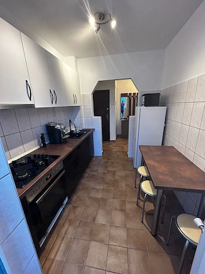 Vand apartament 2 camere semidecomandat 