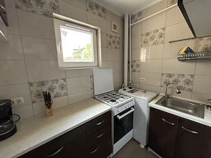 Inchiriez apart.2 cam.modern, totul nou,foarte ingrijit, central,intre Kaufland si Intim - imagine 5