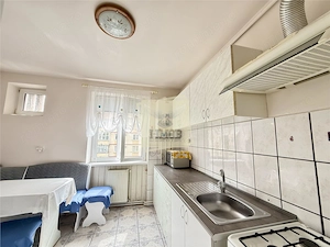 Apartament renovat 2 camere decomandat pe Mihai Viteazul - imagine 8