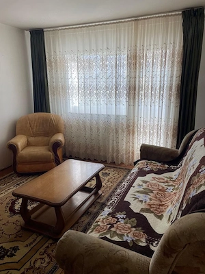 Ofer pentru inchiriere apartament cu 2 camere - imagine 3