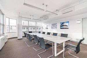 Acces all-inclusive la un spațiu de birou profesional pentru 15 persoane în Regus City Centre 