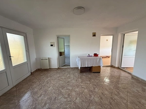 Apartament de închiriat în vilă – Zona Avram Iancu, 3 camere, nemobilat - imagine 2