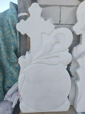 Monumente Funerare 