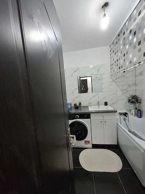 Vând apartament cu 3camere confort 1 semidecomandat bloc turn etaj intermediar  - imagine 4
