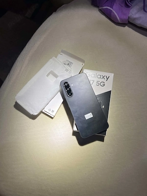 Vând Samsung Galaxy A17 5G nou 