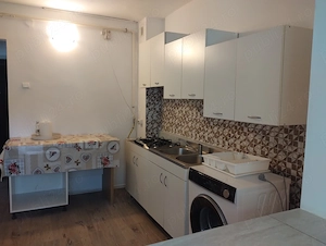 Vând apartament o cameră Iza - imagine 2