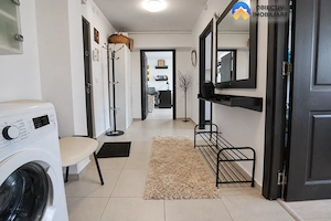 Apartament 2 camere, decomandat, renovat,mobilat, zona Precista