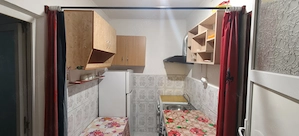 Garsoniera 25 mp - Barlad, zona Gradina Publica - Etaj 1 - 19.000 Euro - imagine 5