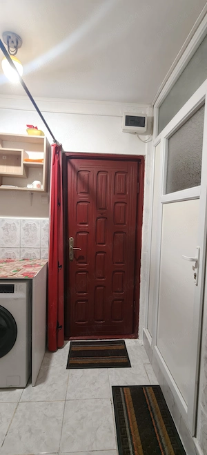 Garsoniera 25 mp - Barlad, zona Gradina Publica - Etaj 1 - 19.000 Euro - imagine 4