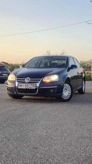 Volkswagen Jetta - imagine 5