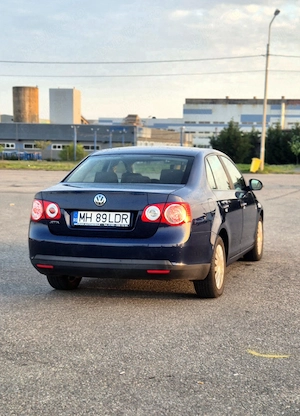 Volkswagen Jetta - imagine 2