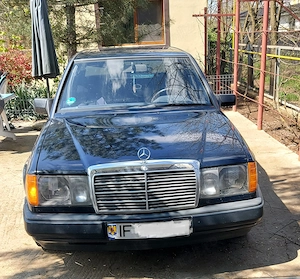 vand Mercedes W124, masina istorica in stare buna de functionare - imagine 3