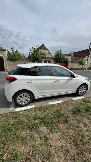 Vand Hyundai i20 2017 - imagine 3