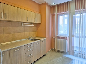 OSTROVENI - Etaj 1 - Spatiu cu vizibilitate stradala - Cabinet medical/birouri - imagine 12