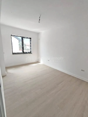 Vanzare -  Casa  - Vila - Prelungirea Ghencea - Dantelei -- 200000E - tva inclus -  Comision 0! - imagine 7