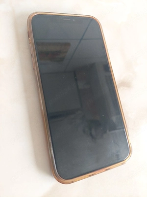 [11] Vând Apple iPhone 11 Black [pentru piese sau reparat] + husă [poze reale]