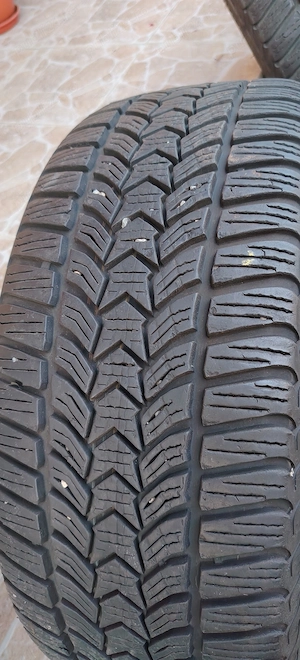Vând anvelope iarna Debica import Germania 225/45 R17, pe jante aliaj originale BMW 320, 100 Eu/buc  - imagine 4
