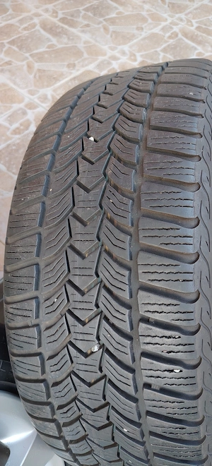 Vând anvelope iarna Debica import Germania 225/45 R17, pe jante aliaj originale BMW 320, 100 Eu/buc  - imagine 3