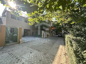 Spatiu Comercial in Parcul Primariei Snagov Ghermanesti 400 mp - imagine 2