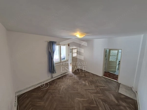 casa veche ce asteapta amenajarea ta, Ploiesti, central - imagine 7