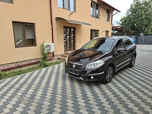 Suzuki Cross